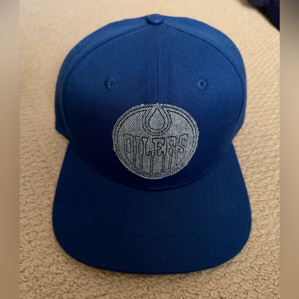 Edmonton Oilers Pro Standard Blue Cap with Embroidered Logo